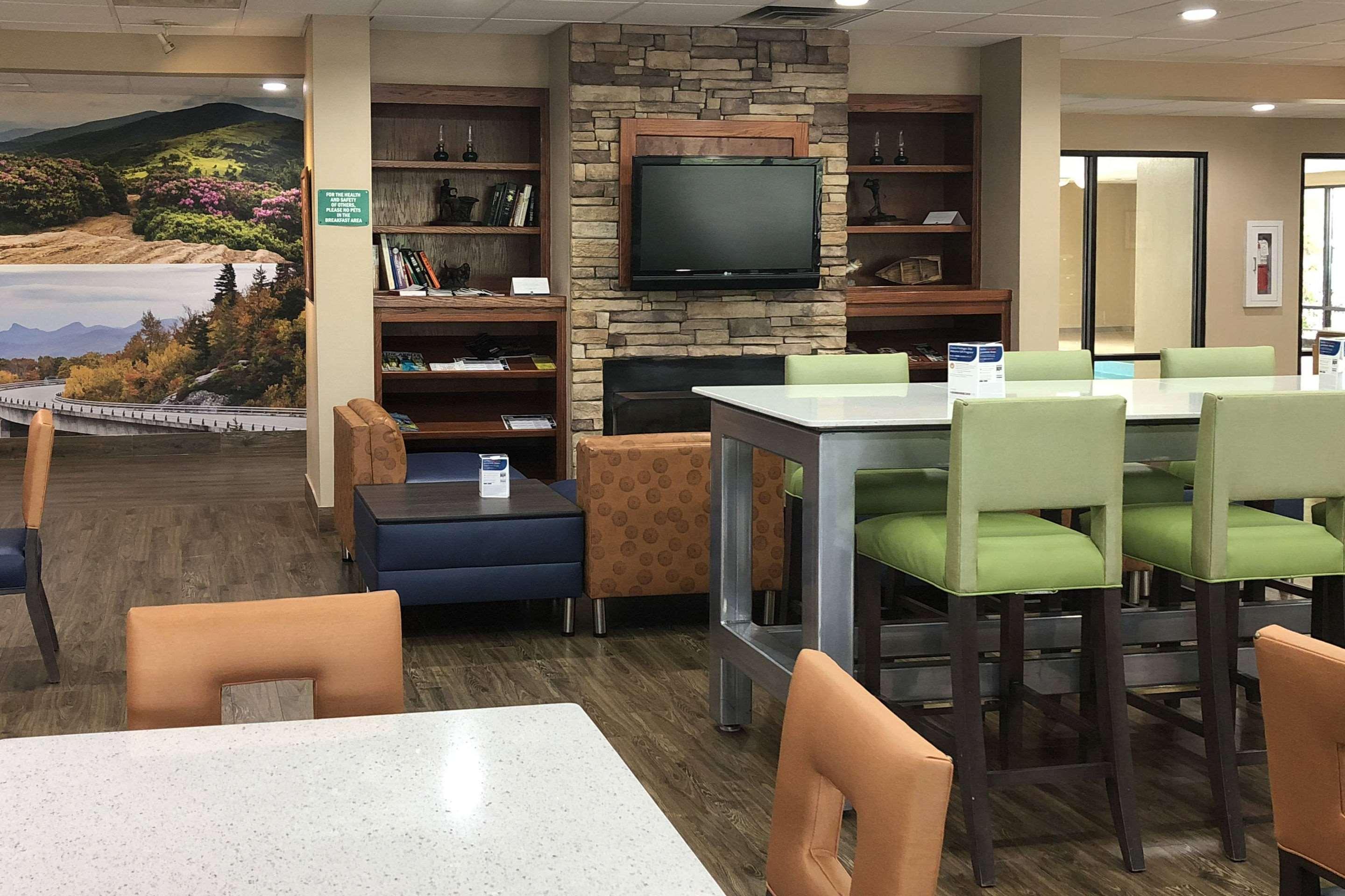Quality Inn & Suites Boone - University Area Exterior foto