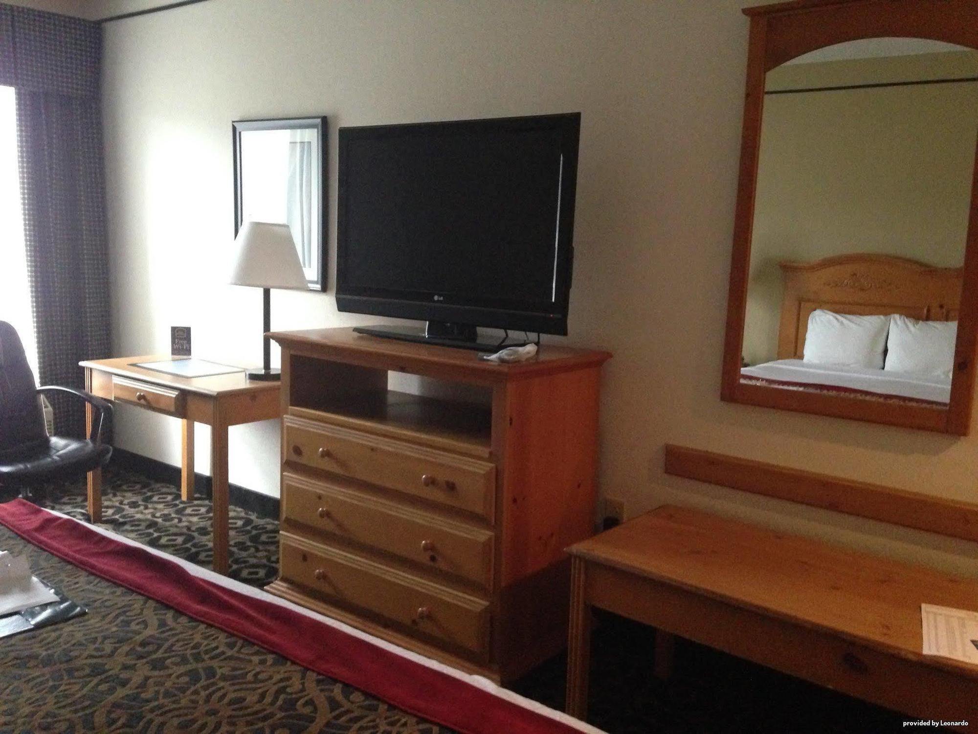 Quality Inn & Suites Boone - University Area Exterior foto